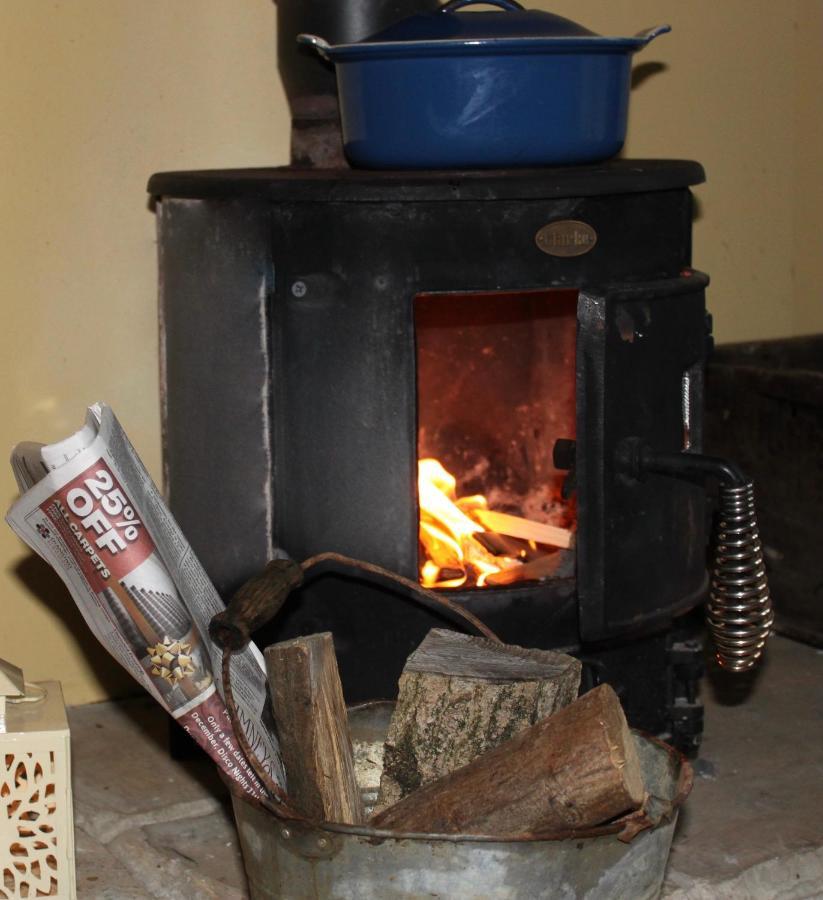 Chalet The Old Apple Shed Cosy Heated In A Meadow Close To The Charming Village Of Bethersden Ashford (Kent)